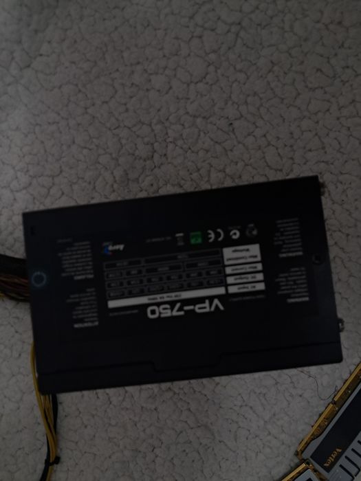 Блок питания AeroCool VP-750 (750W)