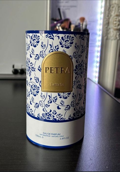 Parfum Lattafa-Petra