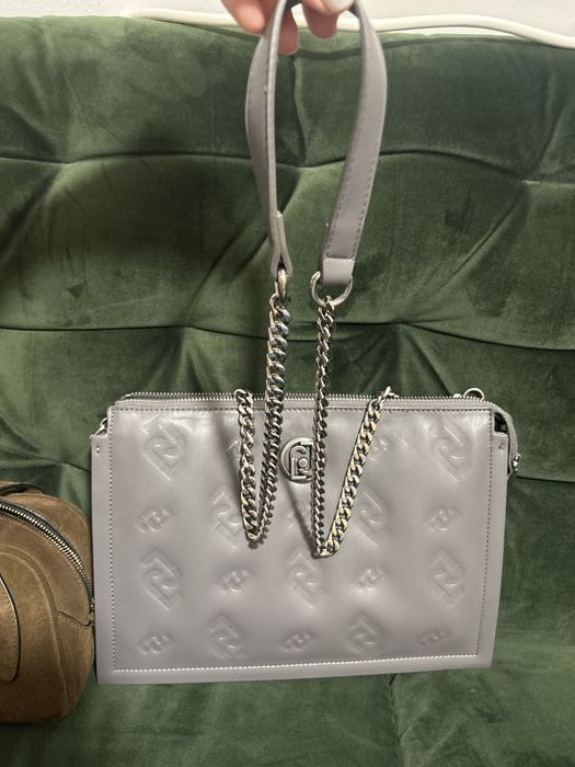 Vand poseta gri Liu Jo,noua,fara eticheta