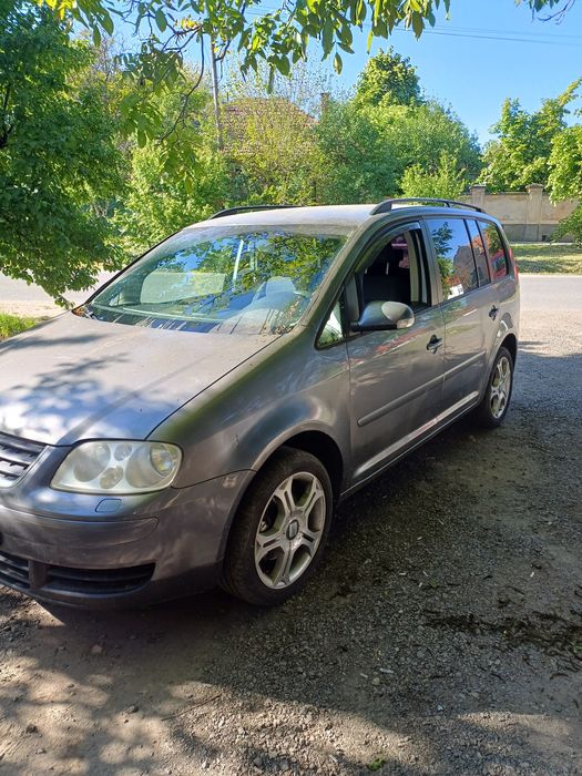 Vand vw toran 7 locuri