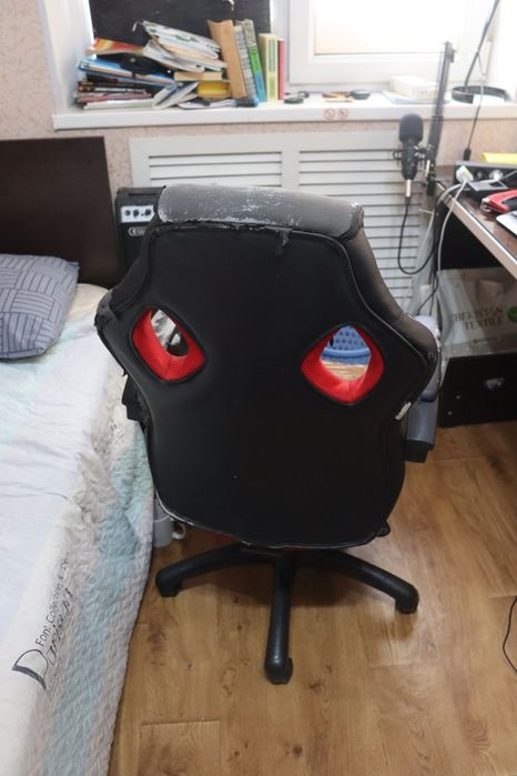 Игровое кресло б/у