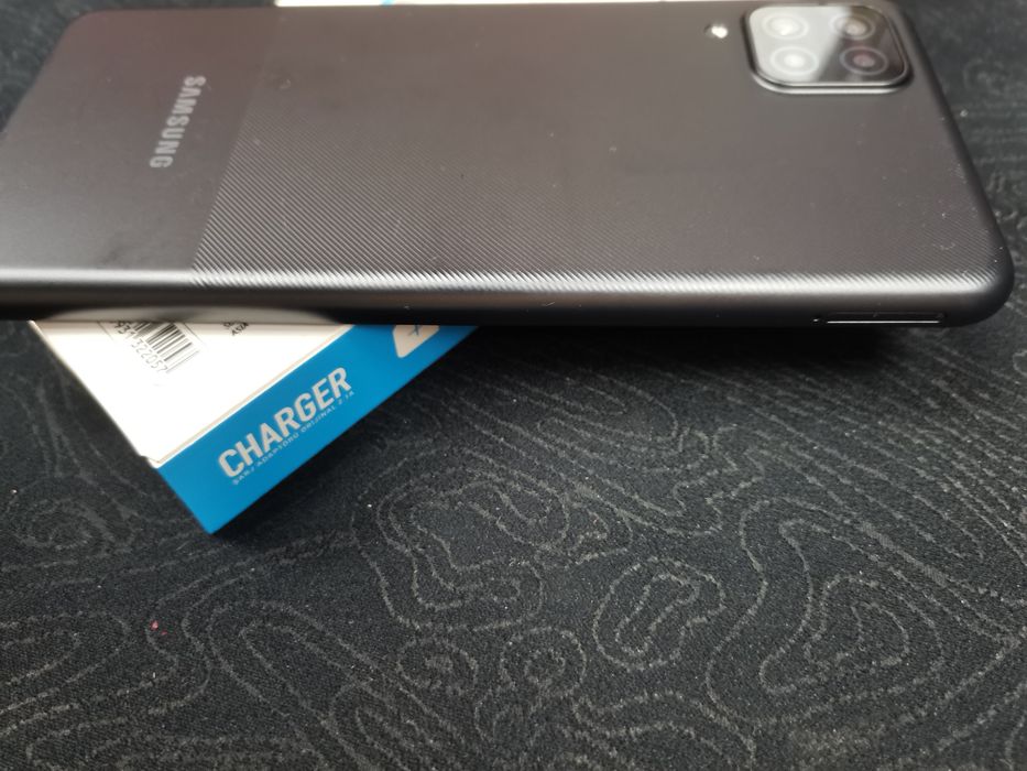 Samsung A12 128gb гаранция. Нов