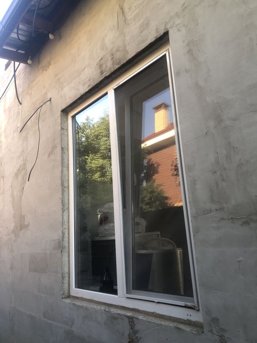 Продам пластиковые окна 5 шт