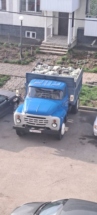 Вывоз мусор зил.