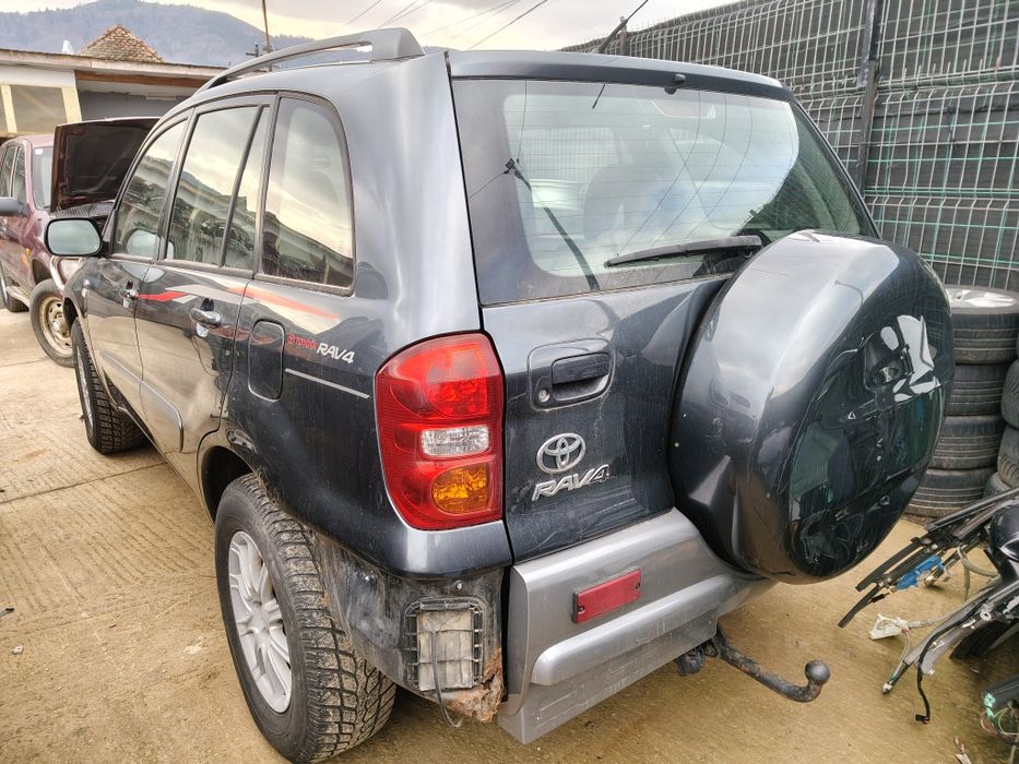 Piese cutie injectoare turbo grup cardan rezervor Toyota RAV 4 2005