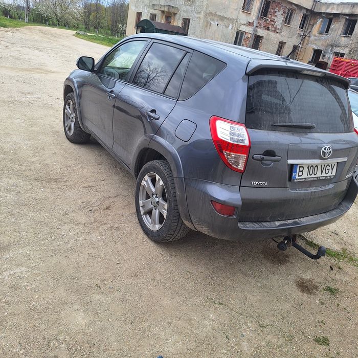 Vând Toyota rav 4