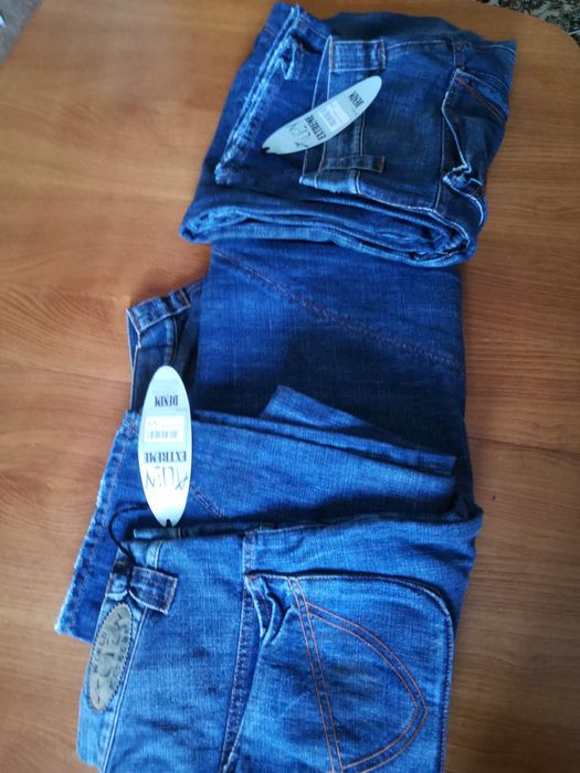 Дънки чисто нови