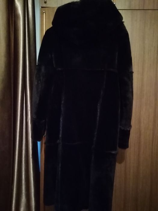 Продам мутоновую шубу