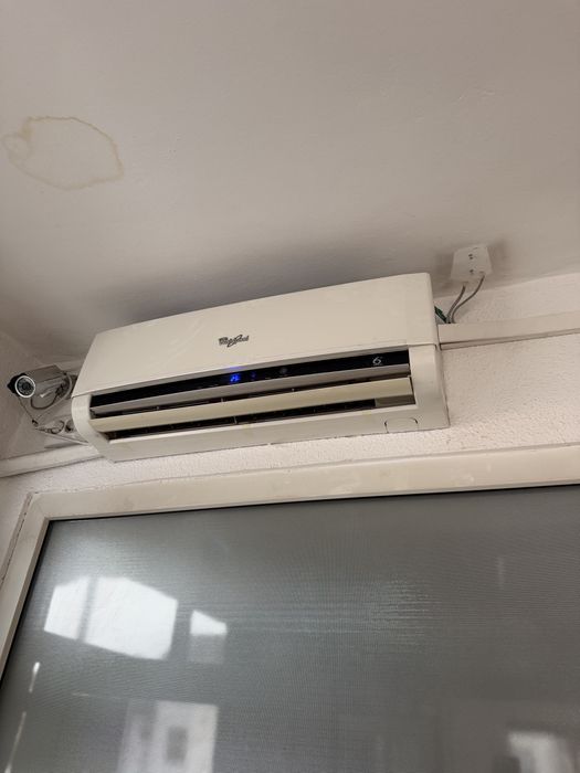 Aer conditionat Whirpool 6th Sense 12.000 BTU