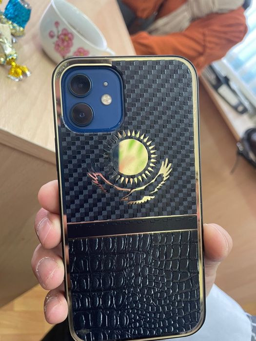 Айфон 12 с каробкой