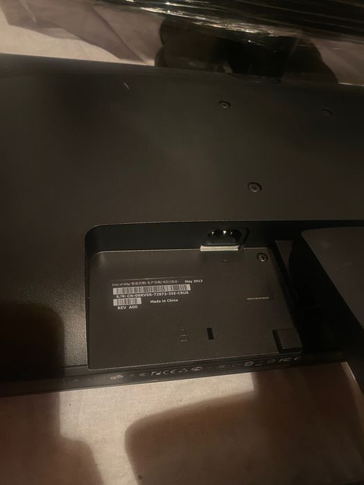 Монитор Dell 23 инча LCD