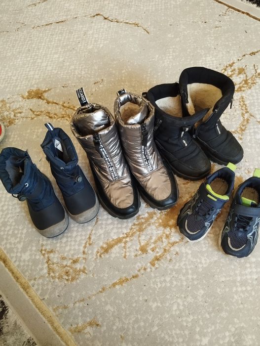 Сапоги и кроссовки детские