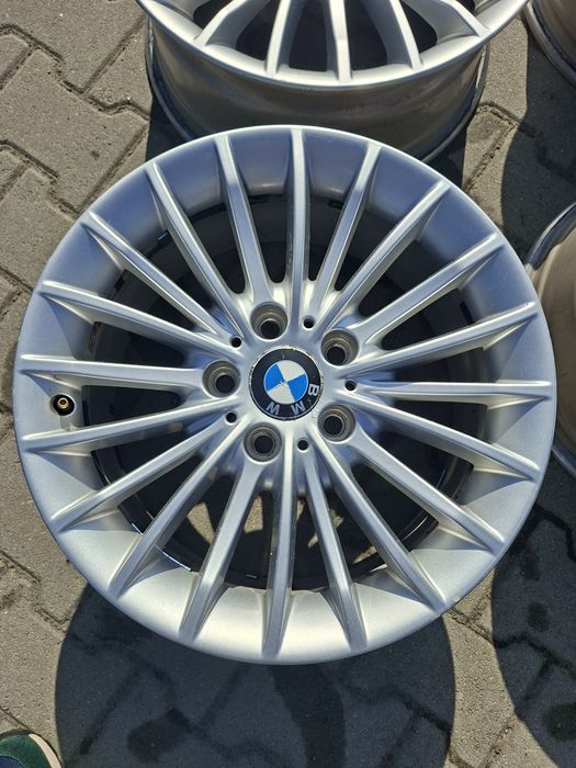 Jante BMW R 17  .