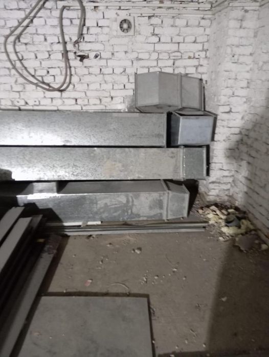 Трубы вентиляции  разные б/у