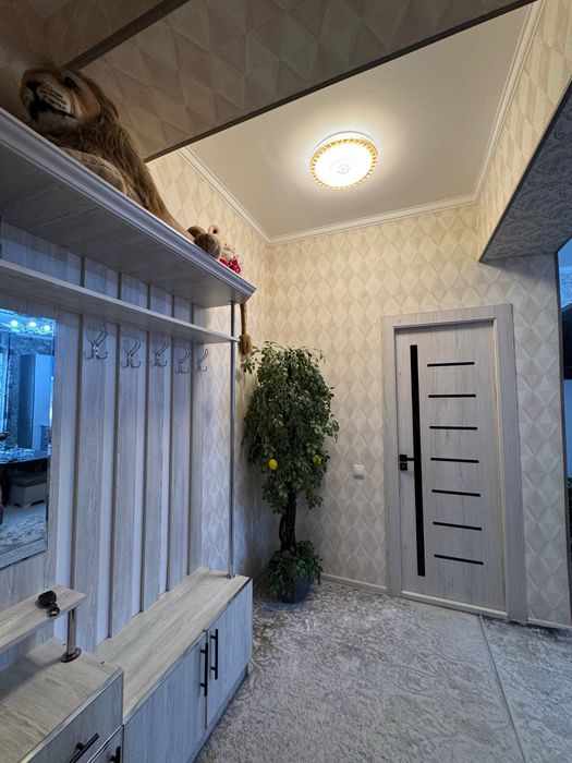 7 каватли лифтли домнинг 5 каватида 1 хонали квартира ижарага берилади