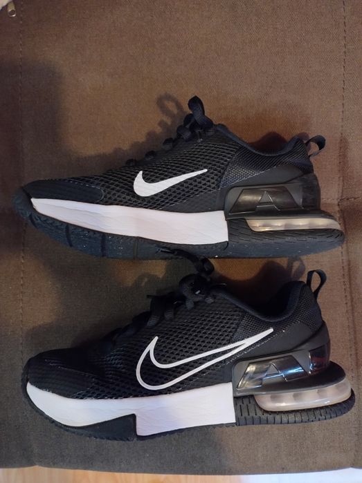 Маратонки Nike номер 41