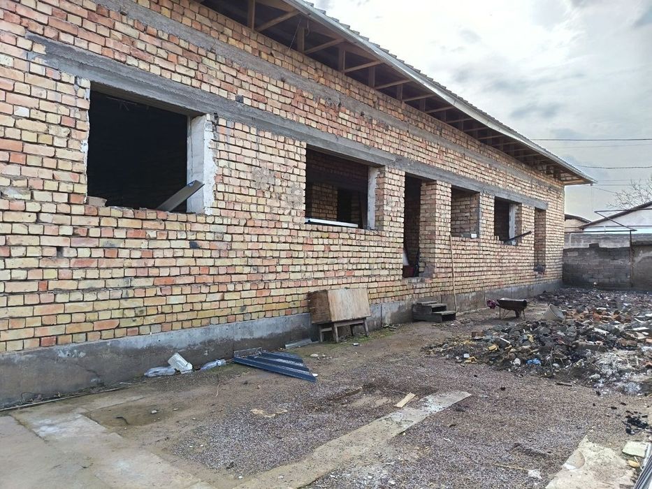 uy sotiladi 5,5 sotka