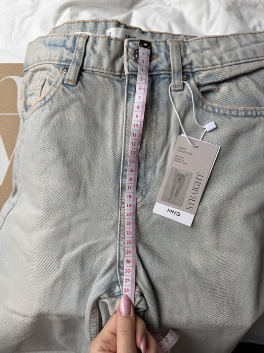 Blugi superbi cu talie înaltă Mango