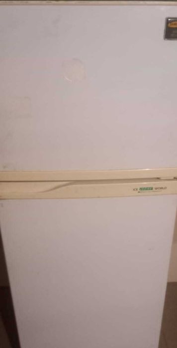 Продам холодильник