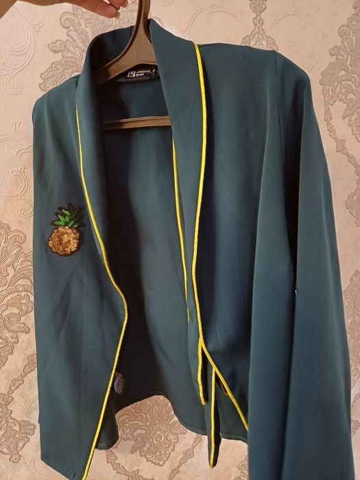 Продам пиджаки в отл состоянии