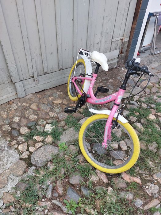 Vând bicicleta de copii