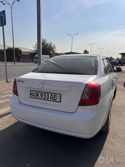 Продаётся Chevrolet Gentra механика метан