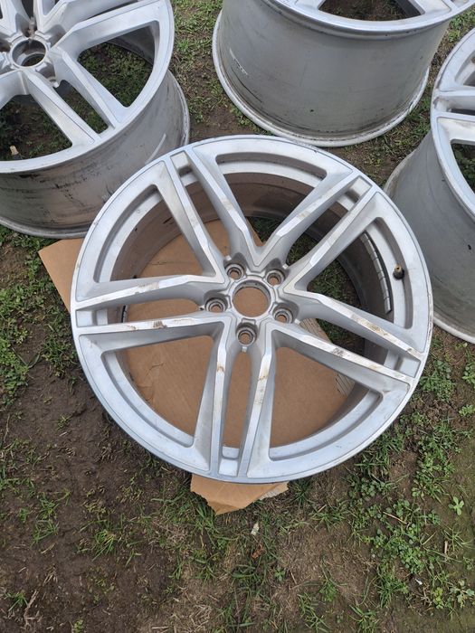 Оригинални 19 цола джанти за AUDIi R8