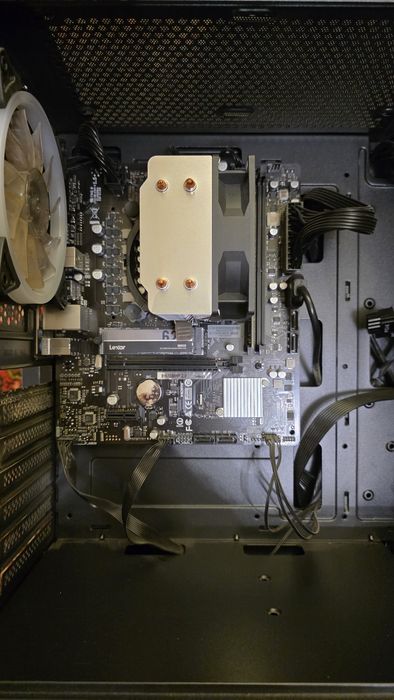 Комплект Biostar H610+I5 12400f+16gb. Возможен обмен доставка.