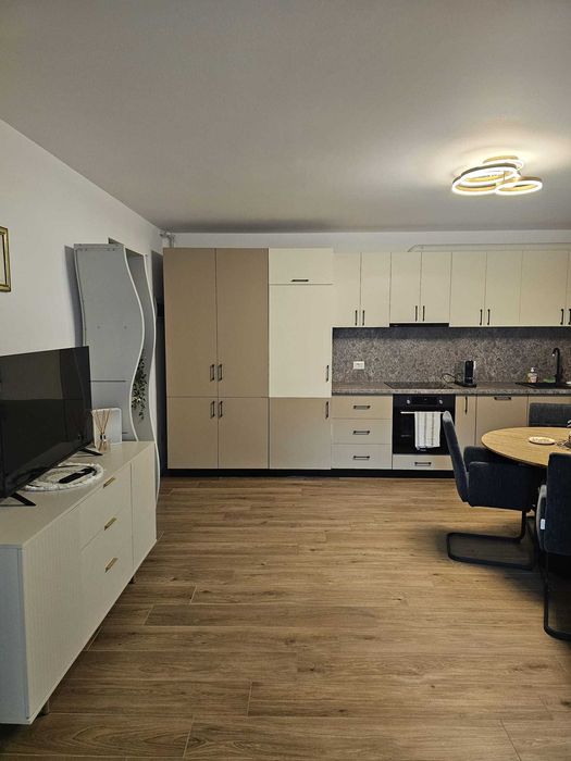 Apartament de închiriat în bloc nou!