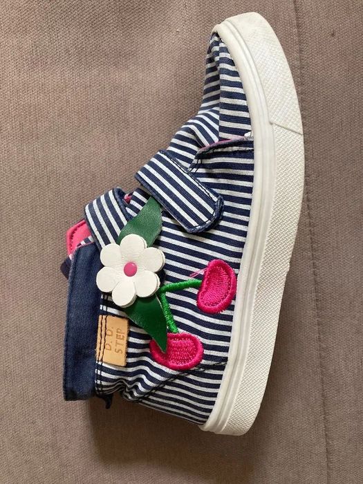 Детски маратонки Adidas , Nike,боти Ugg- оригинал,D.d step