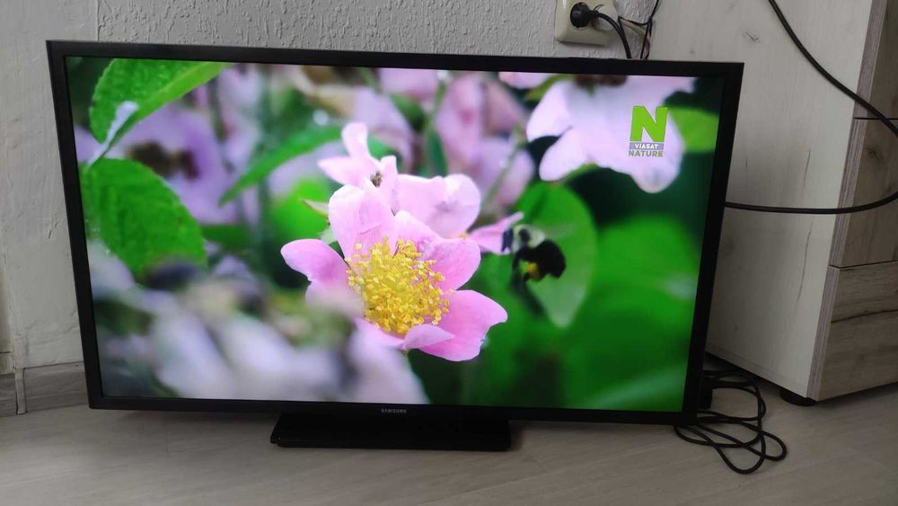 Samsung 32 " LED отличен