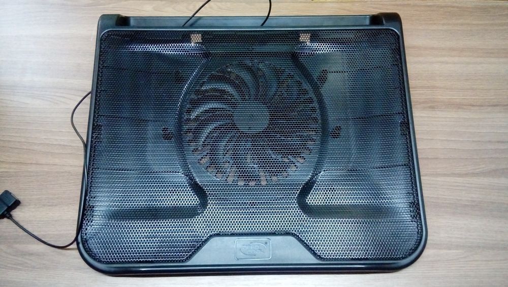 Подставка под ноутбук с охлаждением