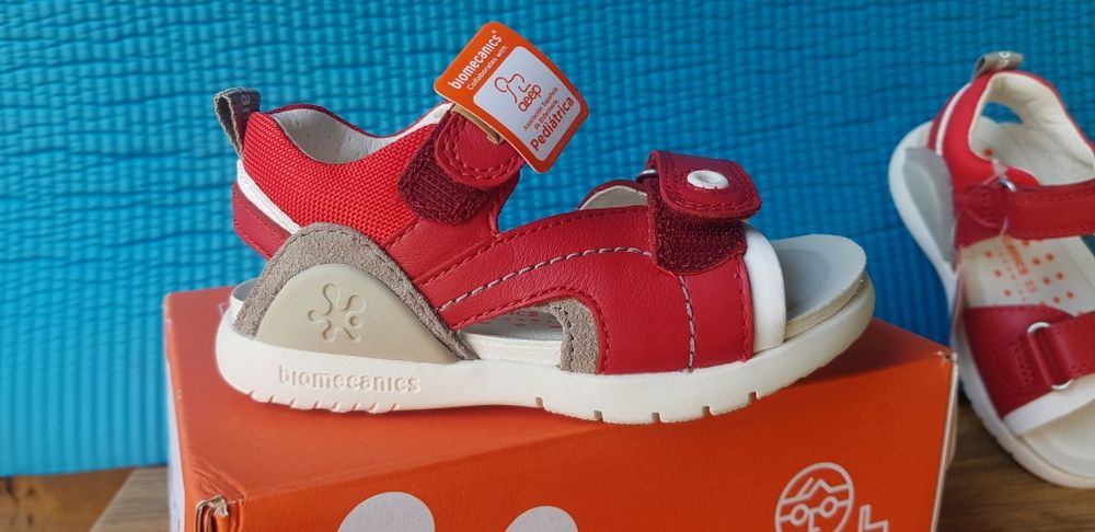 Нови сандалки Biomechanics