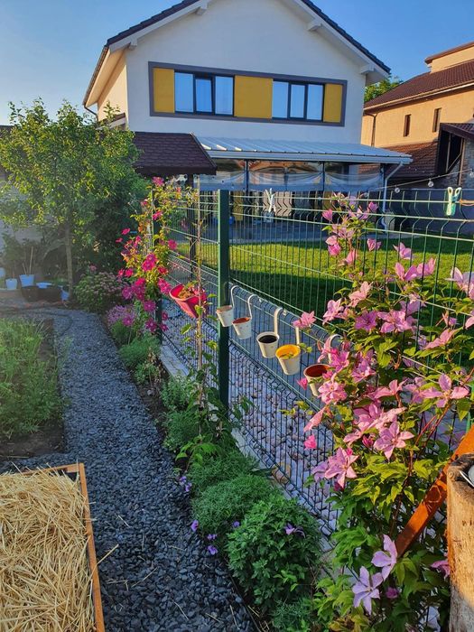 Casă de vânzare în Dumbrăvița, direct de la proprietari!
