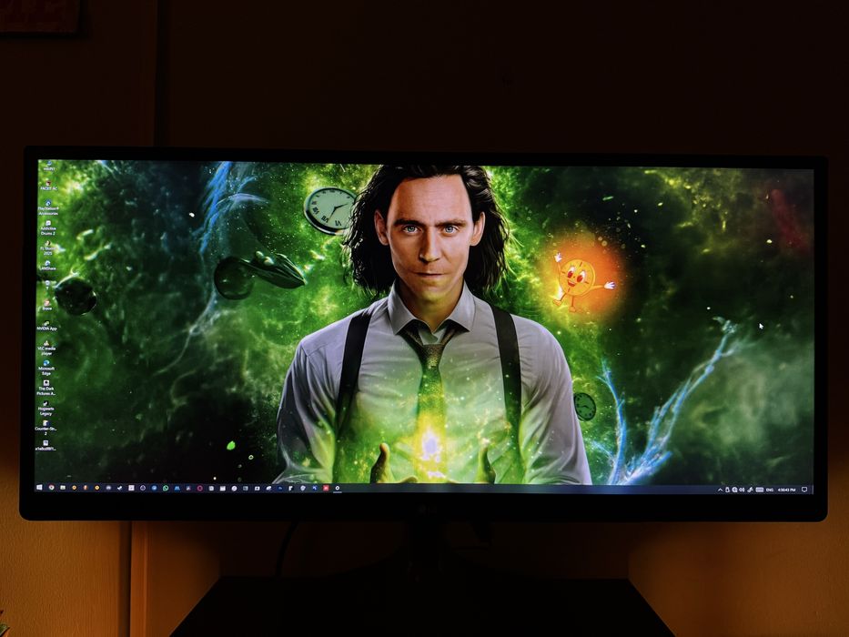 Монитор LG ультраширокого формата