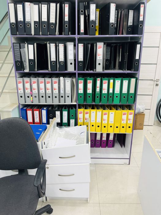 Канцелярские товары. Папки-регистры в отличном состоянии