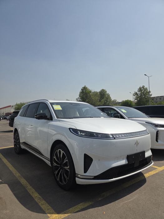 **Dongfeng EP 008  Restyling 2026 ELIT KOMPLEKT