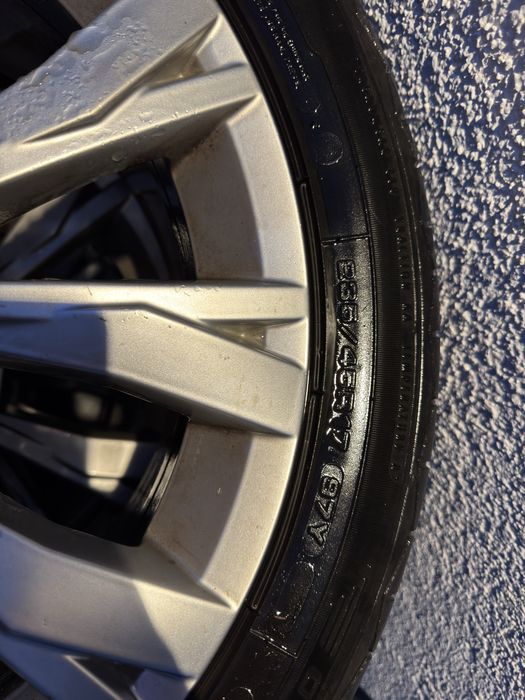 Jante originale Volkswagen R17 cu anvelope