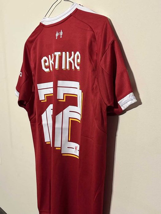 Тениска на Liverpool FC с Ekitike и баджове на Шампионска Лига - НОВА!