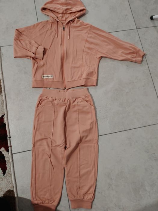 Vand lot hainute fata