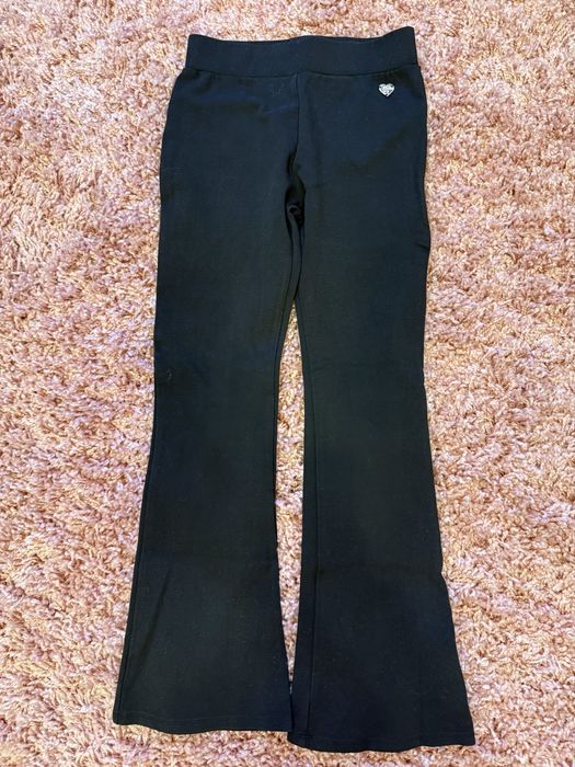 Панталон чарлстон и дънки Guess