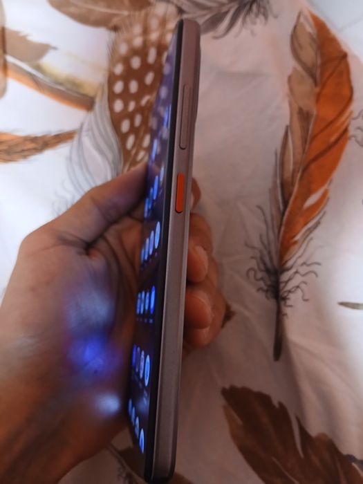 Vând telefon zed blate A 35E