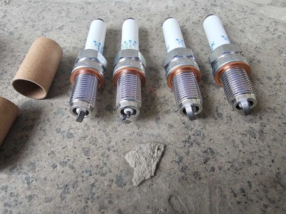 Запалителни свещи NGK Laser Platinum 04E905602  95463  PKER7A8EGS