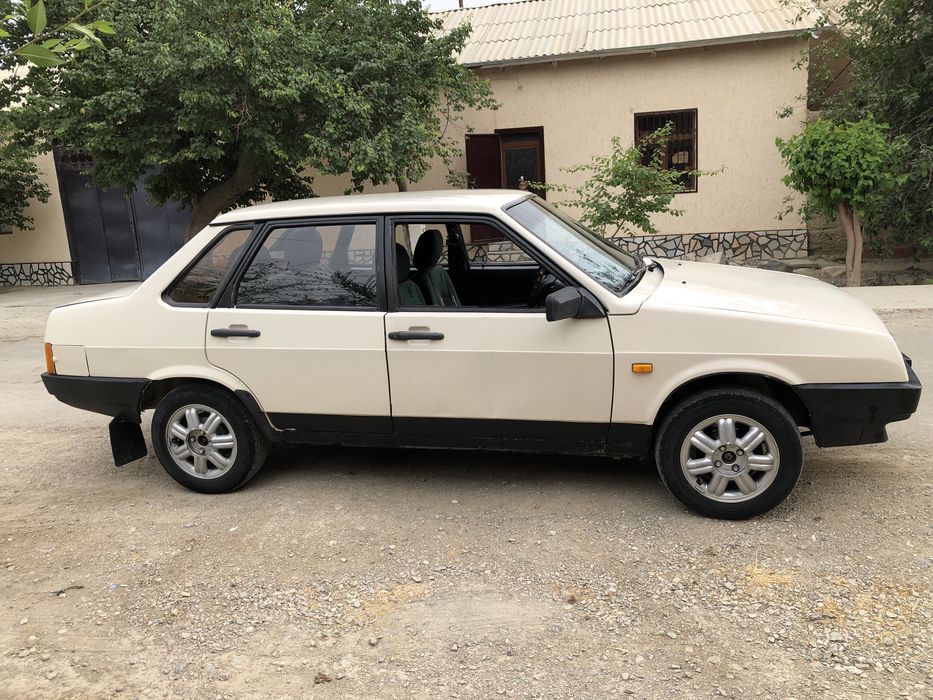 Lada samara 21099