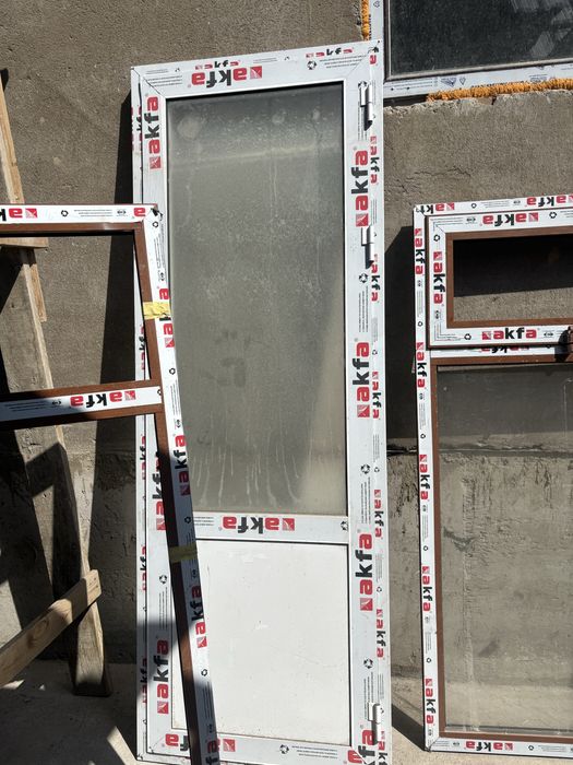 продам окна двери и подоконники