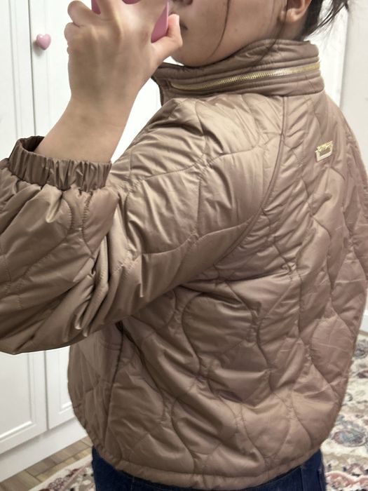 Продам куртку LASAGRADA