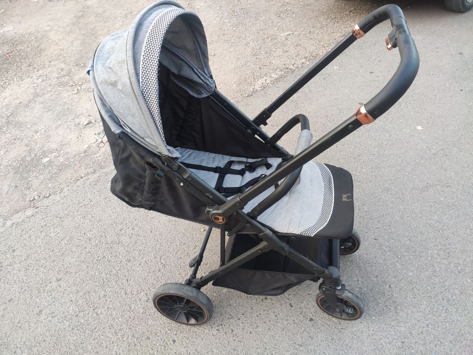 Детская коляска.