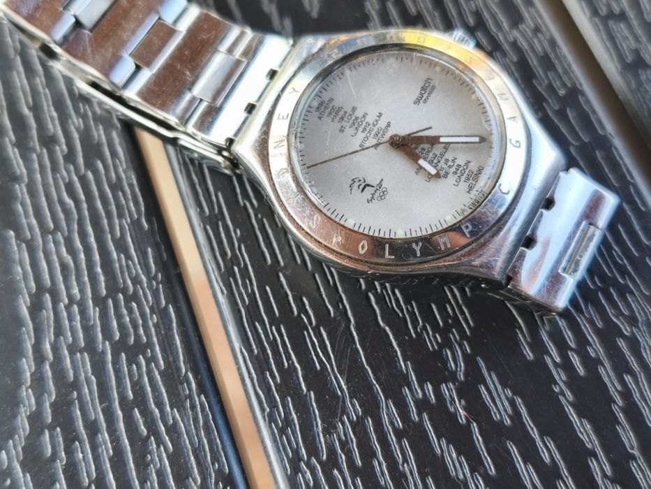 Кварцов часовник Swatch Irony Big