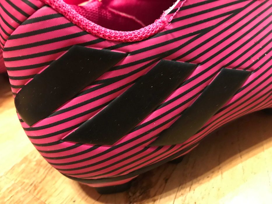 Чисто нови оригинални футболни обувки ADIDAS Nemeziz 19.4 FXG