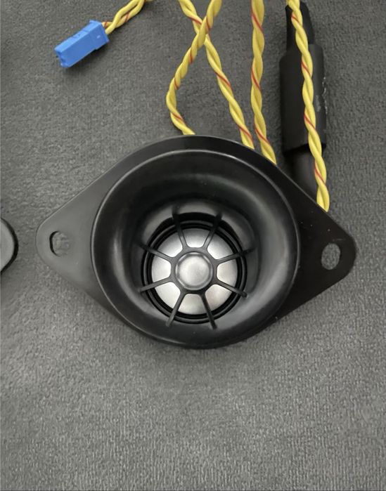 Tweeter / boxa Harman Kardon HK Bmw Compatimbil cu : Seria 1 2 3 4 5 6 7 X1 X3 X4 X5 X6 P